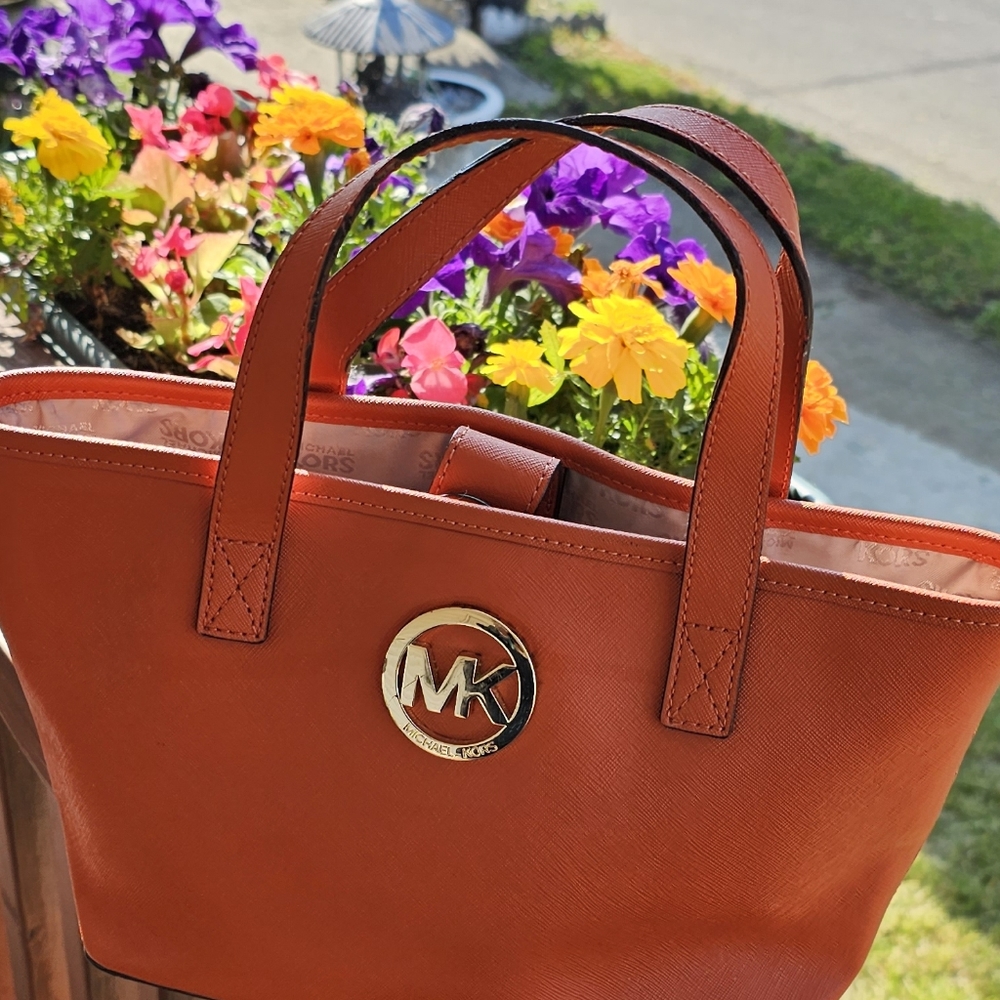 Muchael Kors Mini Tote